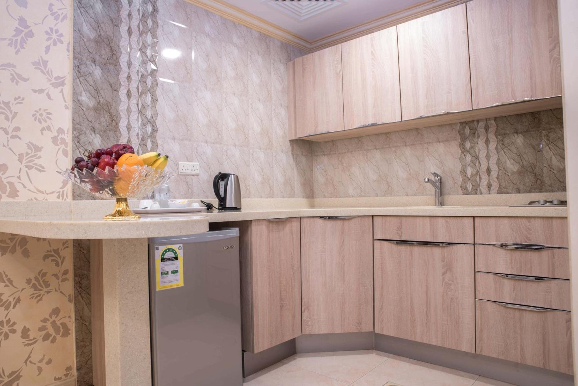 سارة للشقق الفندقية Sara Furnished Apartments อัลโคห์บาร์ ภายนอก รูปภาพ
